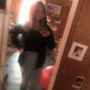 Meet your Posher, Alexis